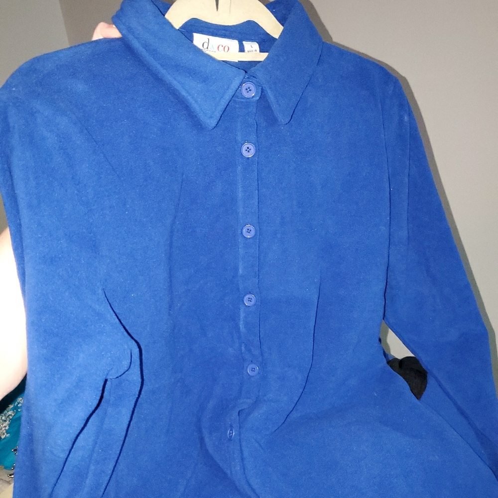 New Denim Co blue buttonup collar shirt never worn